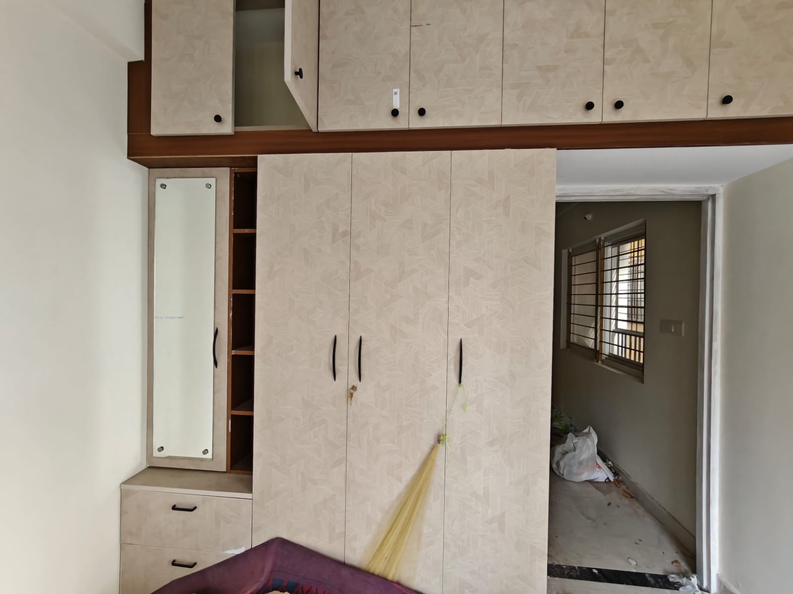 Modular Kitchen Finish & Storage